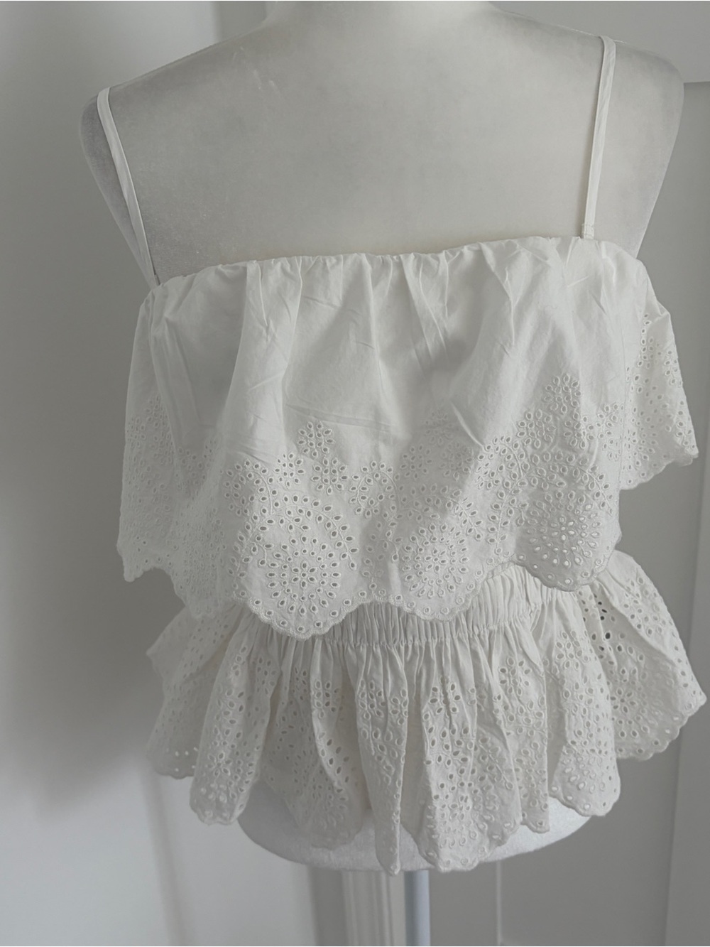 GAP Eyelet Peplum Top White Ruffle Cami Spaghetti Strap Cotton NWT Women’s M*T14